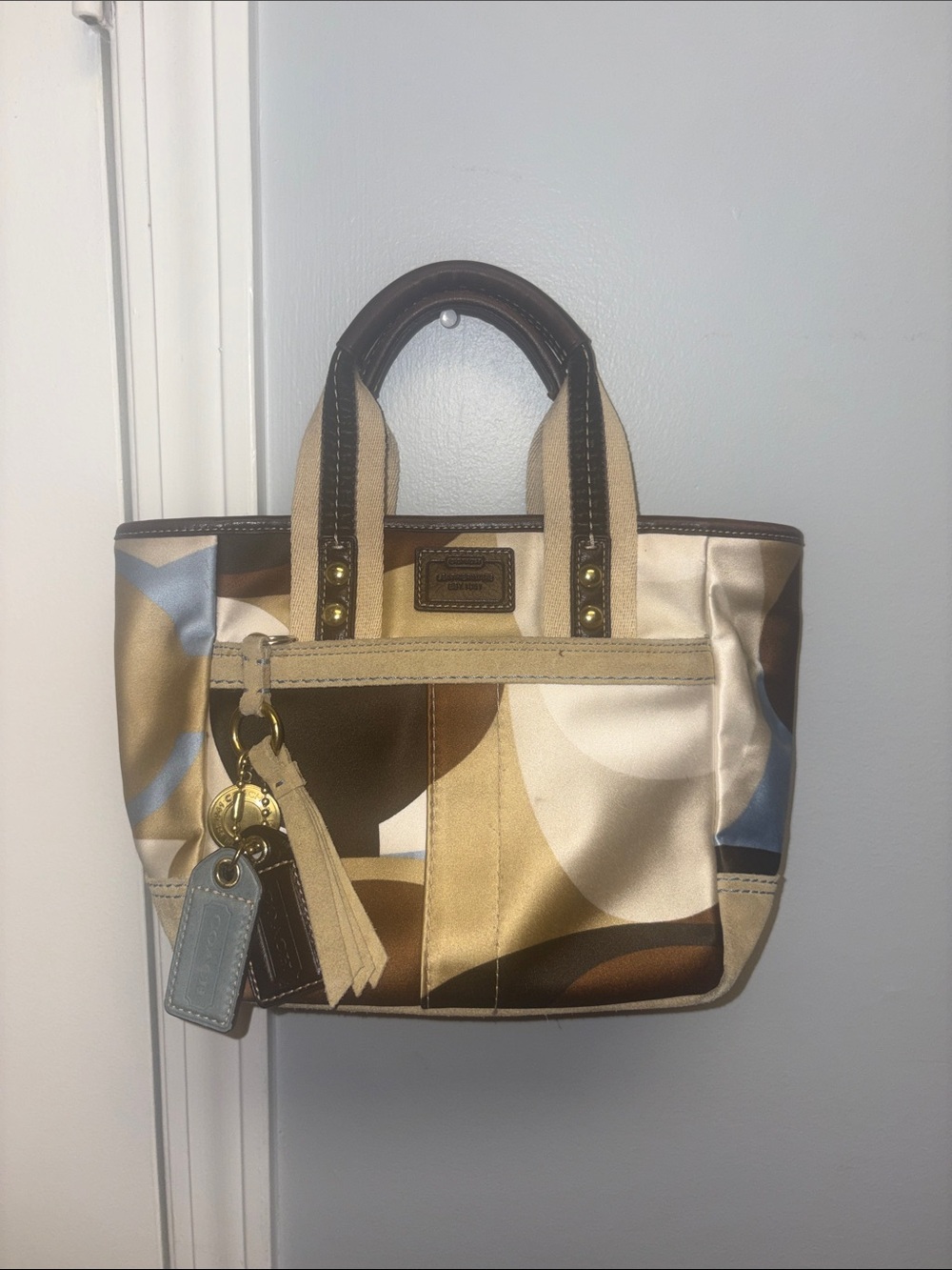 06' Vintage Coach Hampton Tote Style # 10112 - Picture 1 of 5